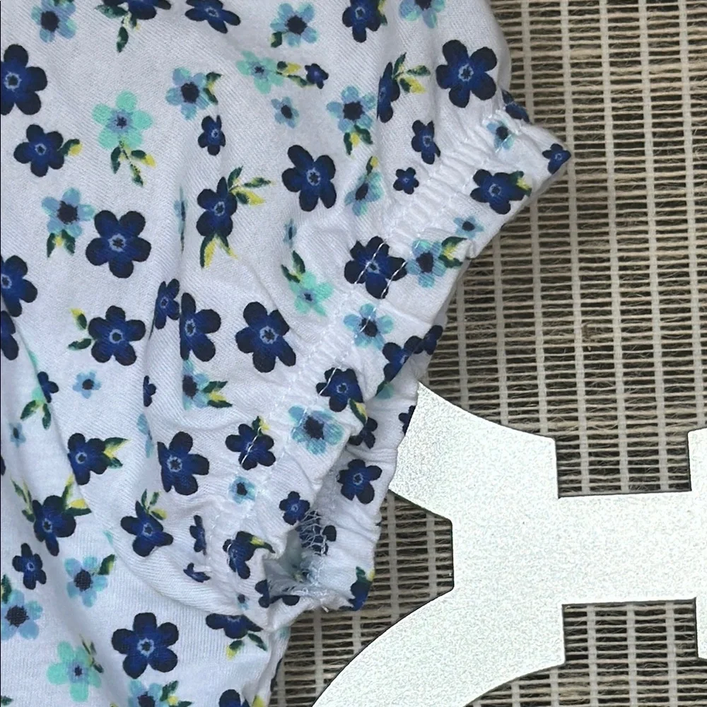 NWT kids Justice Blue and White Puff Sleeve Blouse